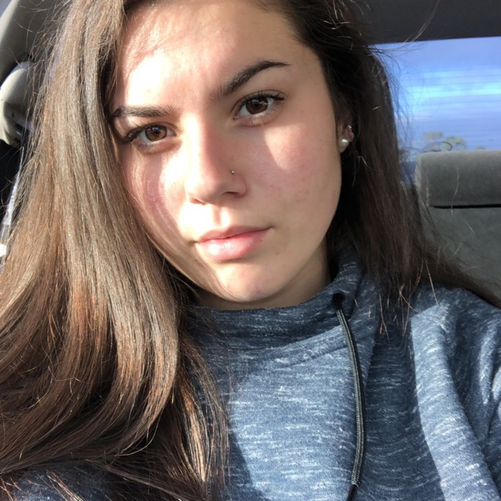 Meet your Posher, Alecea